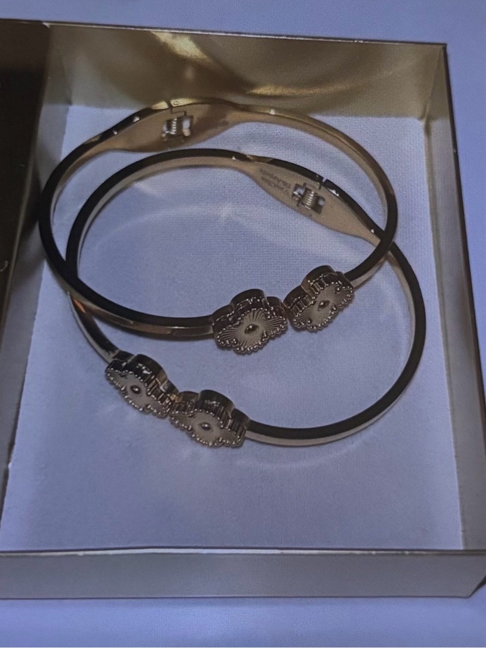 Women bracelet